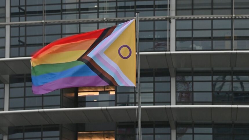 Giornata contro omofobia, bifobia e transfobia: “Non c’è democrazia senza uguaglianza”