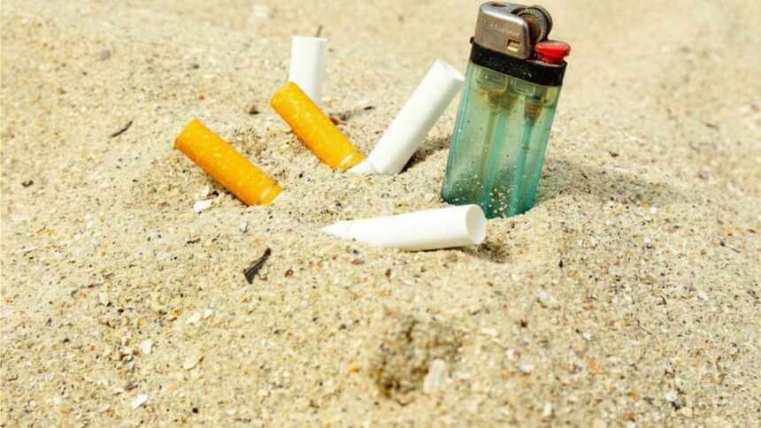 Spiagge senza fumo, anche Jesolo vieta le sigarette in riva la mare