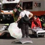 Auto sulla folla a Modena, cinque i ricoverati: l’investitore fermato per strage