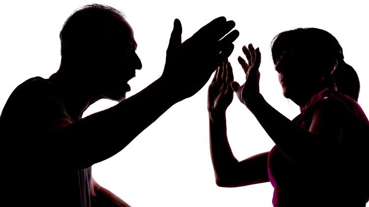 Violenza Domestica: Bloccato a Rimini l’aggressore, vittima in ospedale con 20 giorni di prognosi