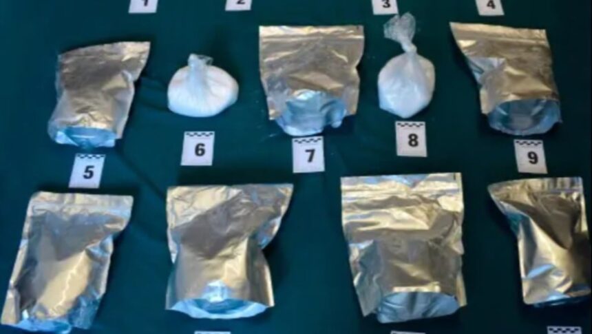 Mercato Saraceno, fermato sulla E45 con due scatoloni pieni di ketamina