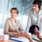 Lavoro, migliorano i dati ma aumenta il divario di genere. Giovani in difficoltà