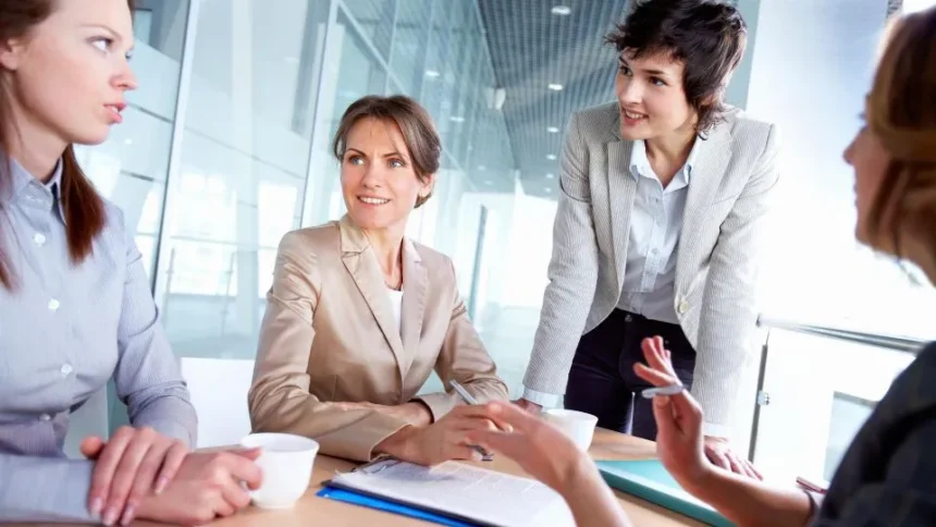 Lavoro, migliorano i dati ma aumenta il divario di genere. Giovani in difficoltà