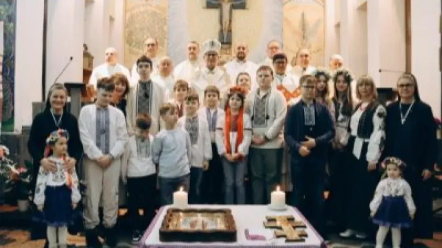 Preghiera per la pace. In duomo celebrazione in rito greco-cattolico
