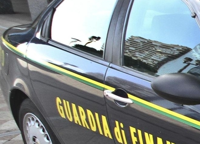 Cronaca. Maxi frode sulle auto di lusso: il “trucco” di San Marino dietro l’evasione da 42 milioni di euro
