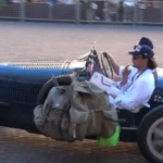 Le vecchie glorie della Mille Miglia sfilano in centro a Rimini