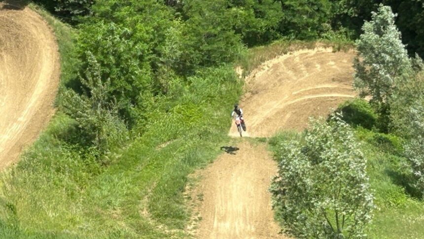 Incidente di motocross a Secchiano: sequestrate la pista e la moto del centauro ricoverato