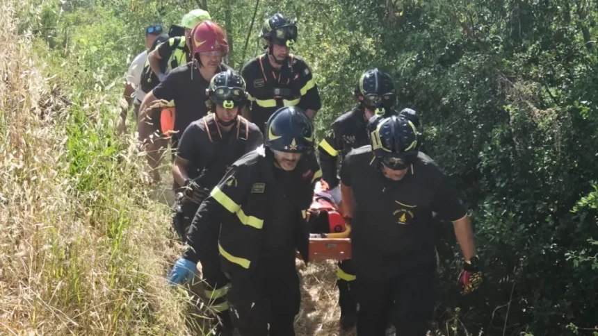 Un’altra rovinosa caduta lungo il sentiero dei Cappuccini, 13enne al Bufalini