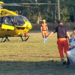 Riccione, scooter contro auto in viale Torino: giovane trasportato in elisoccorso al Bufalini