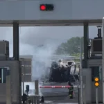 Grave incendio al casello A14 di Riccione. A fuoco un’autocisterna