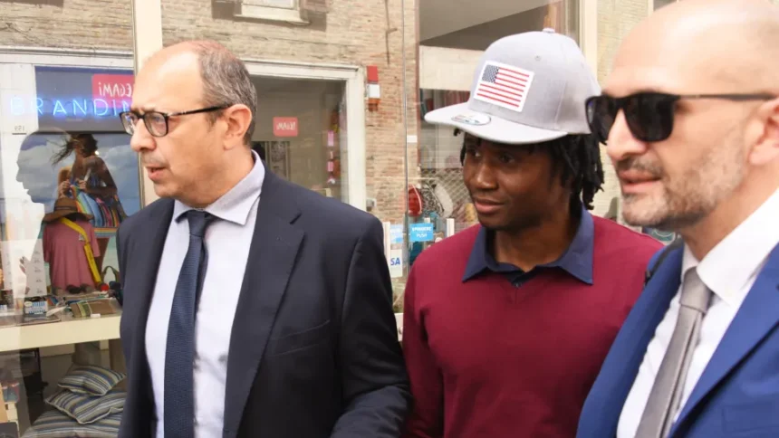 Dassilva e la libertà riconquistata, pochi contatti e alloggio top secret