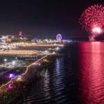 Buon avvio per la Notte Rosa a Rimini. Arrivano i big in piazzale Fellini