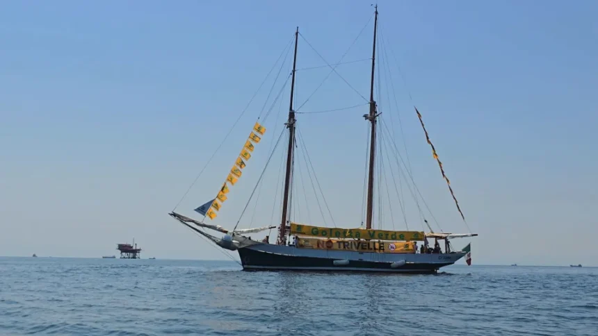 Blitz ‘No trivelle’ di Legambiente: sbloccare l’eolico offshore in Romagna