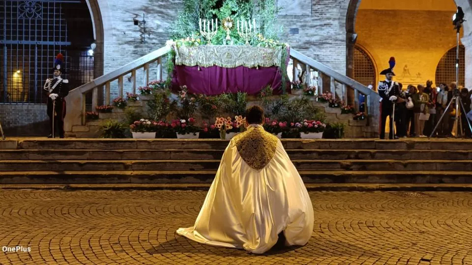 Il Corpus Domini nel cortile della Chiesa di San Nicolò, polo missionario