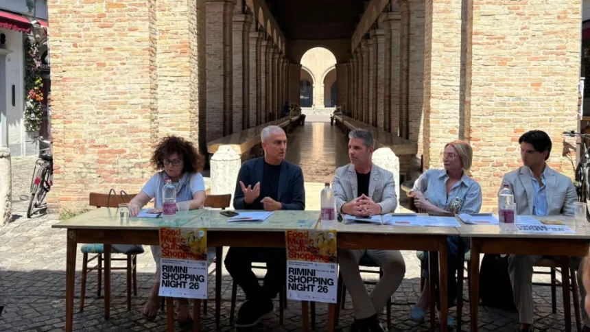 La Rimini Shopping Night scalda i motori: si parte il 24 giugno