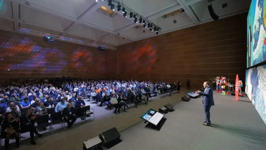 Meeting degli Eroi Digitali. Annunciata la data dell’evento al palacongressi