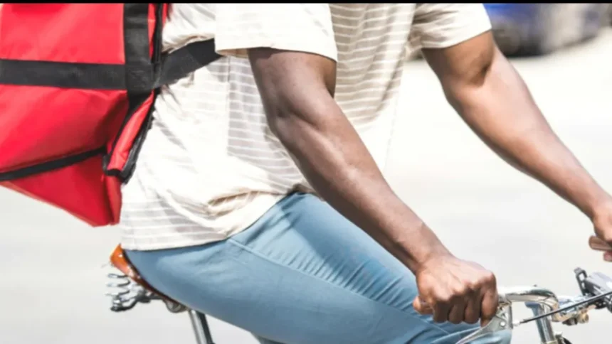 Caldo e lavoro, l’Emilia Romagna vara l’ordinanza. Tutela anche per i rider