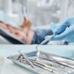 L’incubo dopo il dentista: protesi difettosa e denti persi. Specialista condannato a Rimini