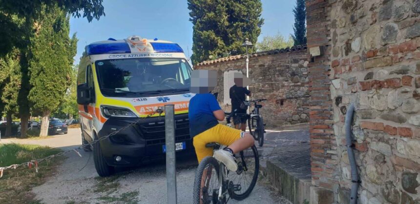 Santarcangelo, 14enne cade in mountain bike: soccorso con l’eliambulanza