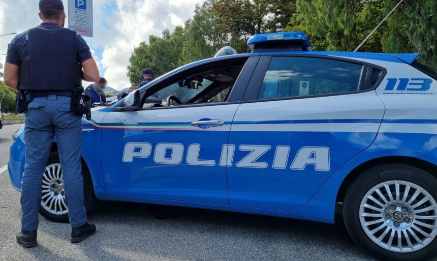Rimini, Fuga rovinosa per ladro: bottino esiguo e ferite