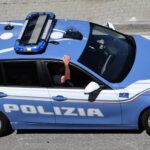 Ricatto telefonico dalla spiaggia: arrestato dopo il furto di uno smartphone in un ristorante di Marina Centro