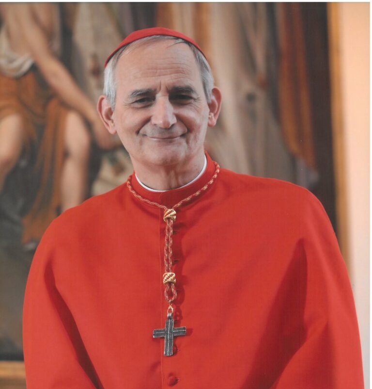 Rimini Rivive la Storia: Zuppi Presiede in Casula Storica Verso la Visita Papale