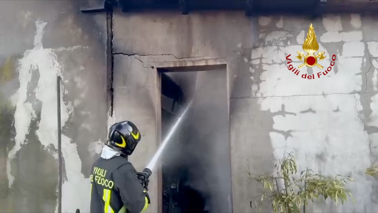 Roghi a Torello: domato l’incendio presso il gruppo Carli