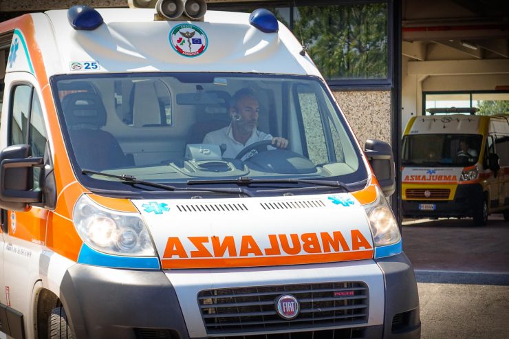 Dramma a Rimini: Turista Muore in Acqua, Fatale un Malore Improvviso