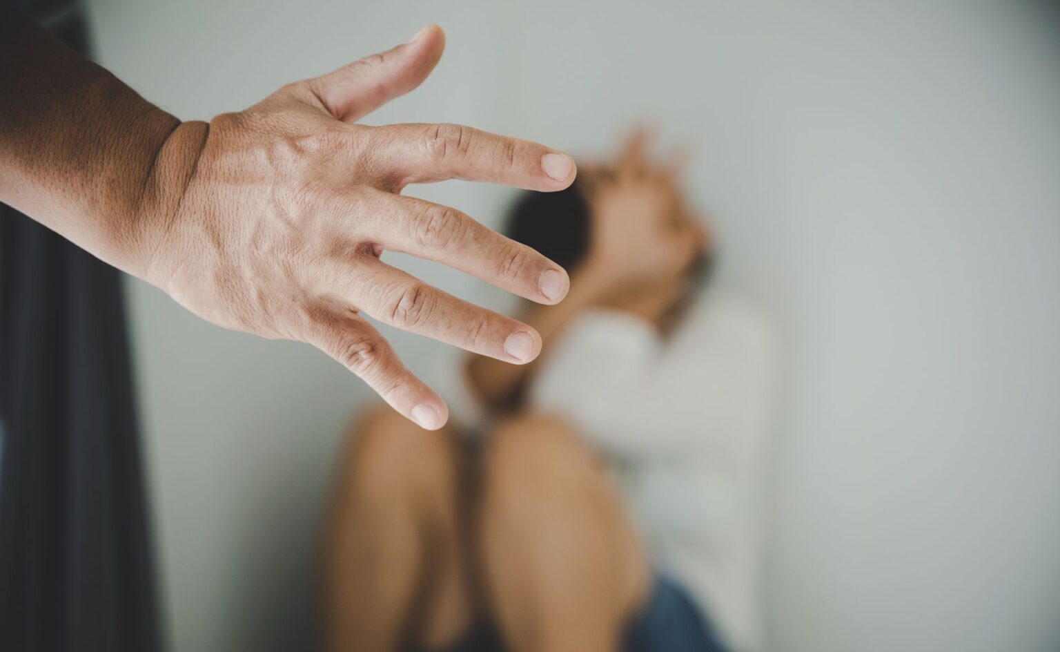 Violenze domestiche a Bellaria: 39enne verso il processo per i maltrattamenti sulla compagna