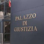 Rimini, 25enne a giudizio: l’incubo dei genitori tra percosse e minacce di morte