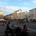 Crisi Commercio a Rimini: Zanzini Chiede Parcheggi Gratuiti e Regole per Rilanciare il Centro