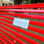 Santarcangelo: Profanato il Simbolo Contro la Violenza, Panchina Rossa di Lorena Vezzosi Ancora nel Mirino