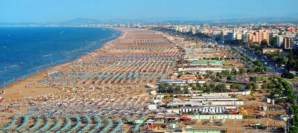 Rimini torna in vetta: Primato balneare confermato dall’Osservatorio Jfc