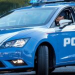 Violenza nei box di Marina Centro: padre e figlio aggrediti, finisce in manette un giovane