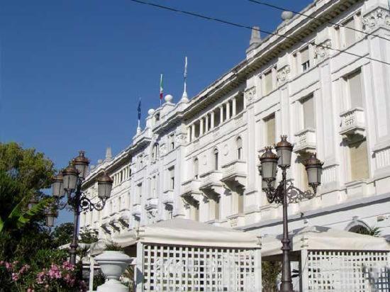 Riccione, bloccato il Grand Hotel: l’inchiesta sulla Marebello Spa non travolge le controllate