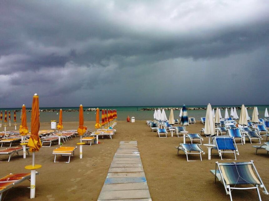 Rimini sotto sorveglianza: allerta gialla per vento e nubifragi
