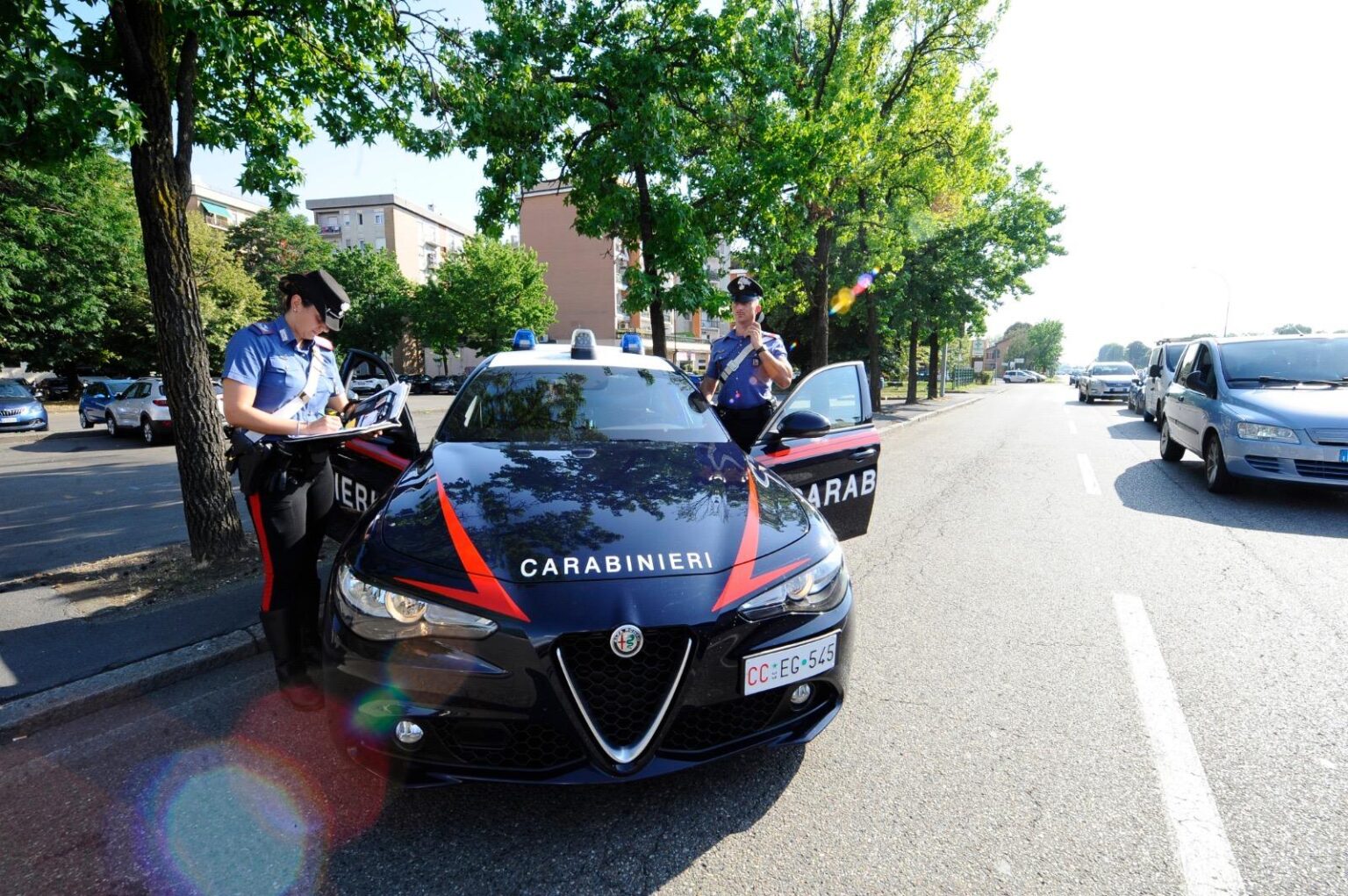 Rimini, militare del Vega blocca rapinatore dopo un inseguimento a piedi nel borgo