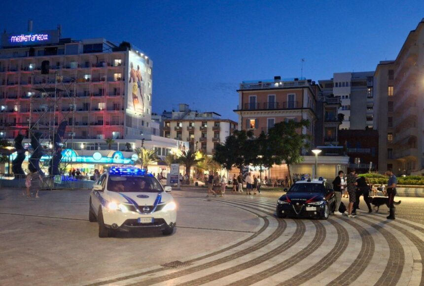 Notte di follia a Riccione: turista assediato da una baby gang finisce in ospedale
