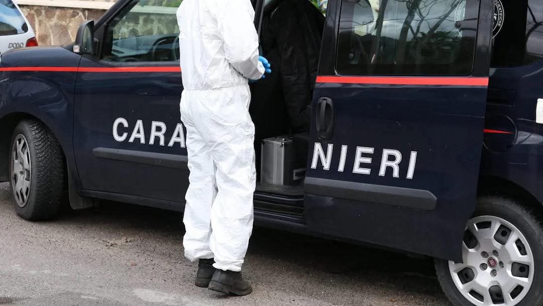 Rimini, il silenzio di via Ceccarelli rivela un decesso da due settimane