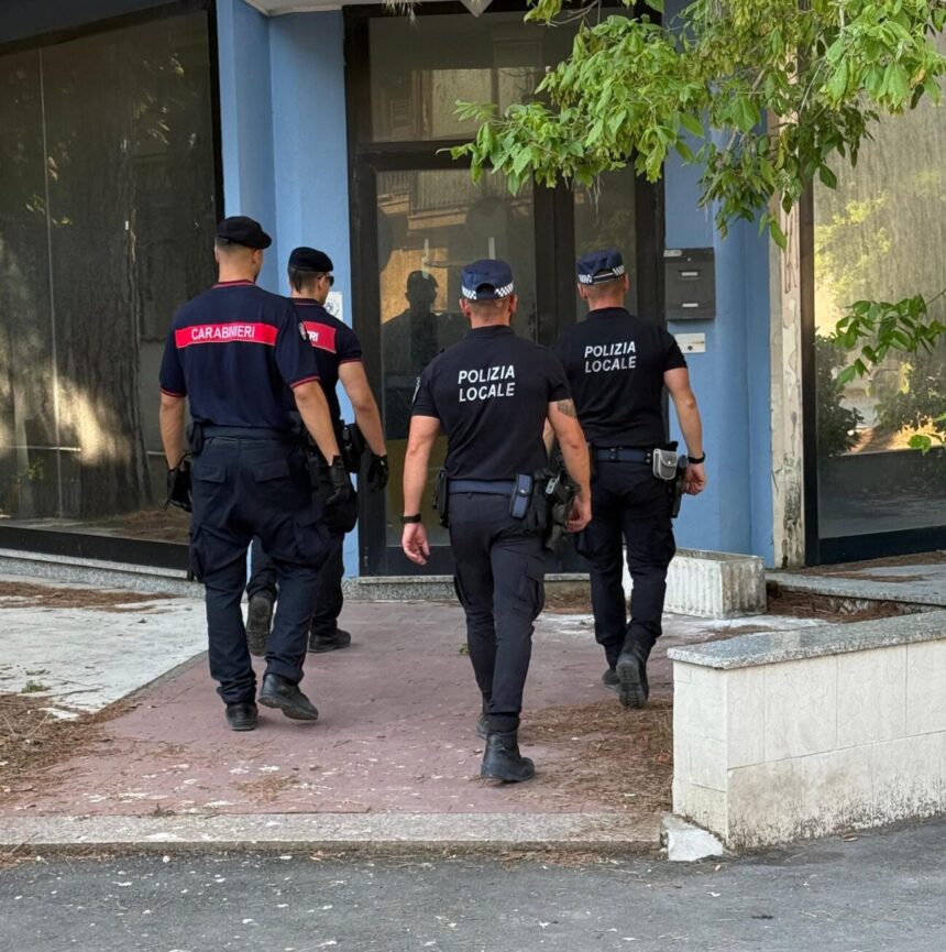 Riccione, blitz in hotel: oltre 50 ospiti abusivi ammassati in una struttura fuori norma