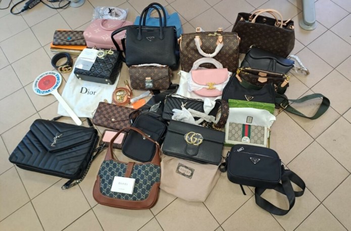 Maxi sequestro di falsi a Rimini: nei guai un pensionato di 72 anni
