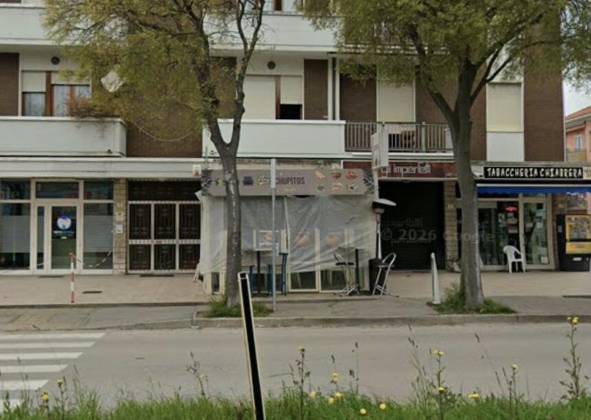 Rimini: pugno duro della Questura contro il pub Chupitos, scatta la chiusura forzata
