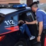 Cattolica, tenta di affogare la moglie in porto: arrestato 45enne in fuga