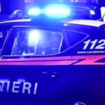 Violenta lite notturna a Marina Centro: 24enne ferito da un coccio di bottiglia