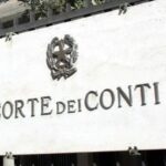 Comune di San Giovanni: dipendente condannato al risarcimento dopo gli atti osceni in ufficio