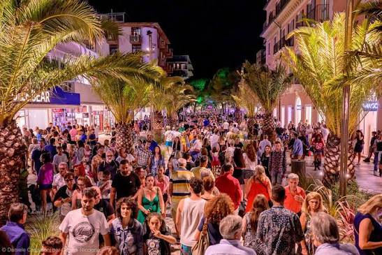 Riccione blindata per Ferragosto: controlli h24, stop al vetro e musica fino alle 2