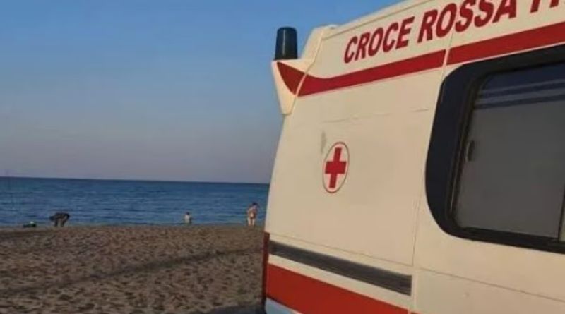 Tragedia a Riccione: muore in mare un pensionato monzese
