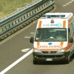 Fatale impatto sulla E45: agente della Digos perde la vita durante il servizio di scorta