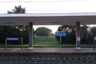 Cattolica, follia sui binari: blocco ferroviario di due ore per un inseguimento