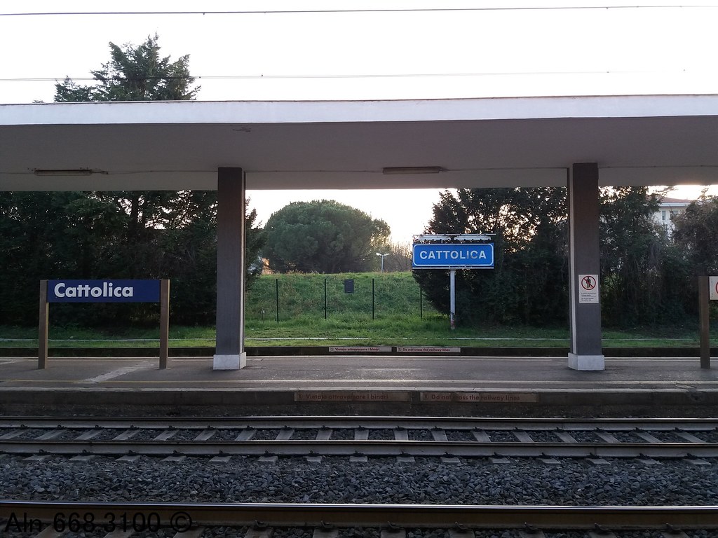 Cattolica, follia sui binari: blocco ferroviario di due ore per un inseguimento